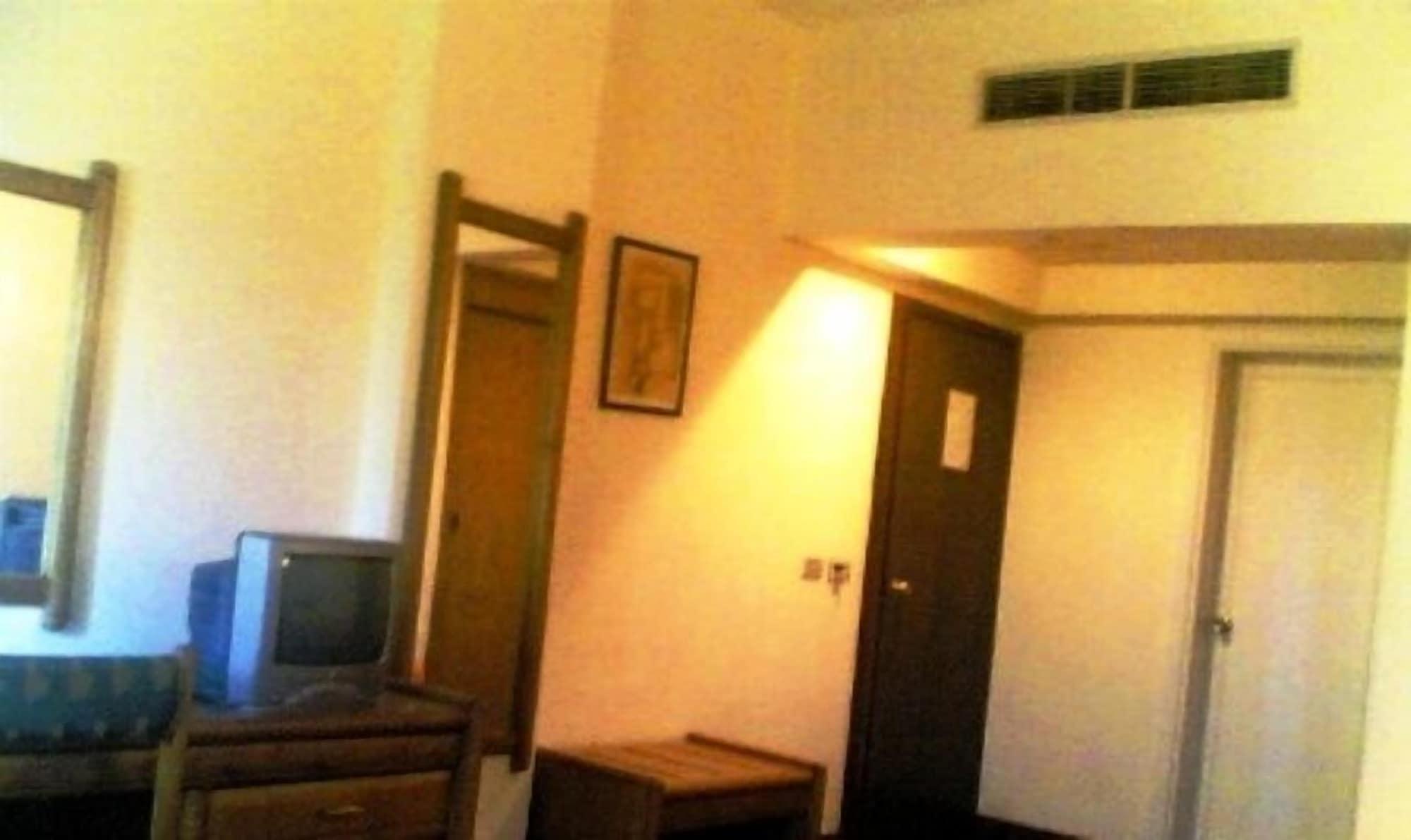 Queens Valley Hotel, Restaurants, Bars And Spa Luxor Kamer foto